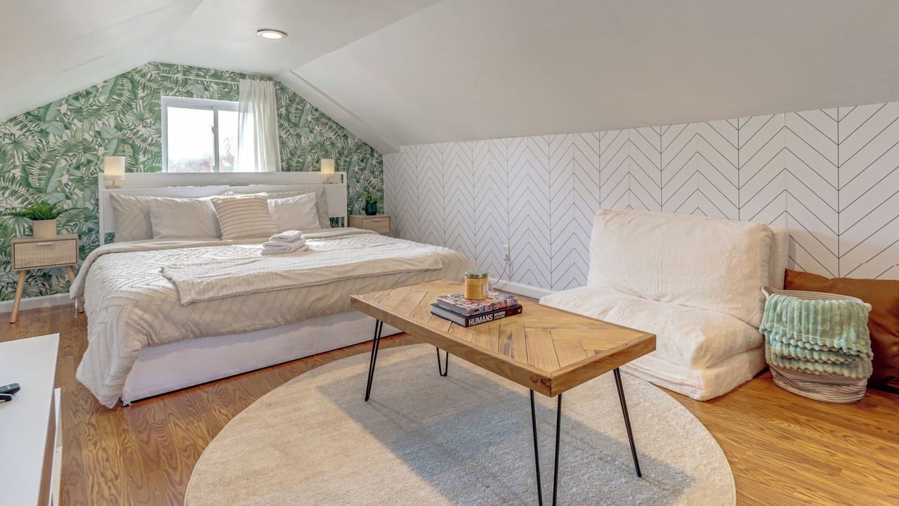 Photo of Others in Oakley