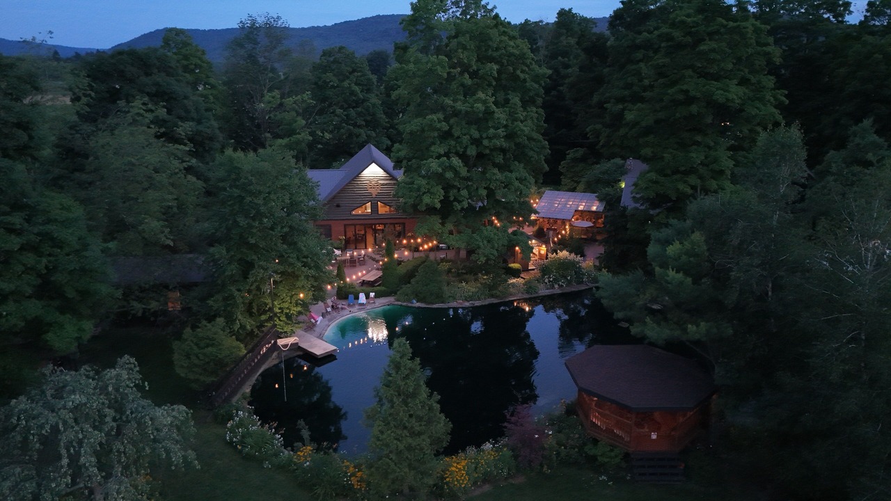 Photo of Outdoor in Caroline