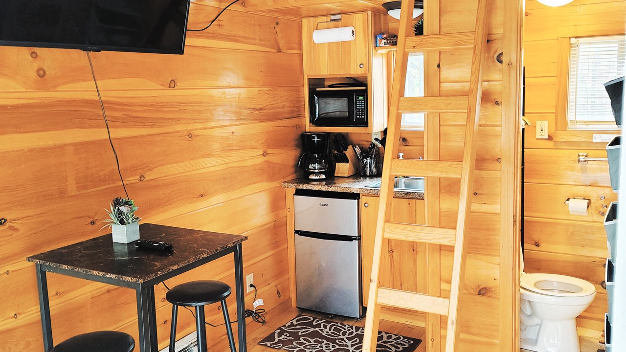 Photo of Livingroom in Jones Mills