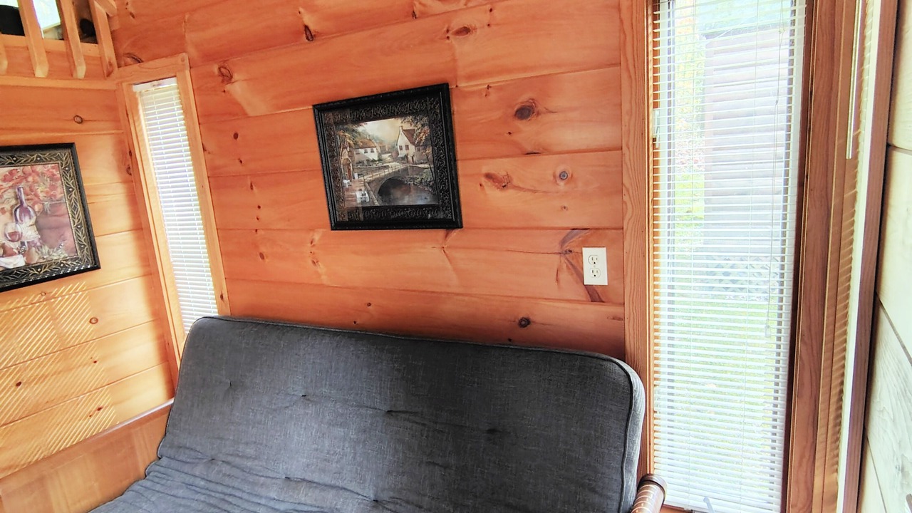 Photo of Livingroom in Jones Mills