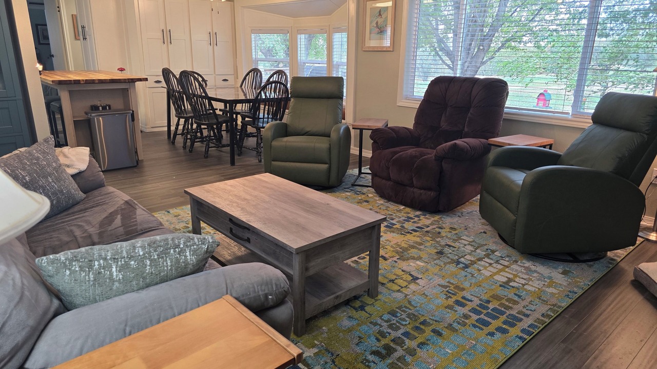 Photo of Livingroom in Knox County