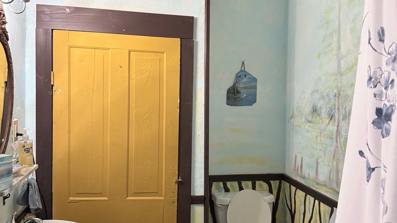 Photo of Bathroom in Washington