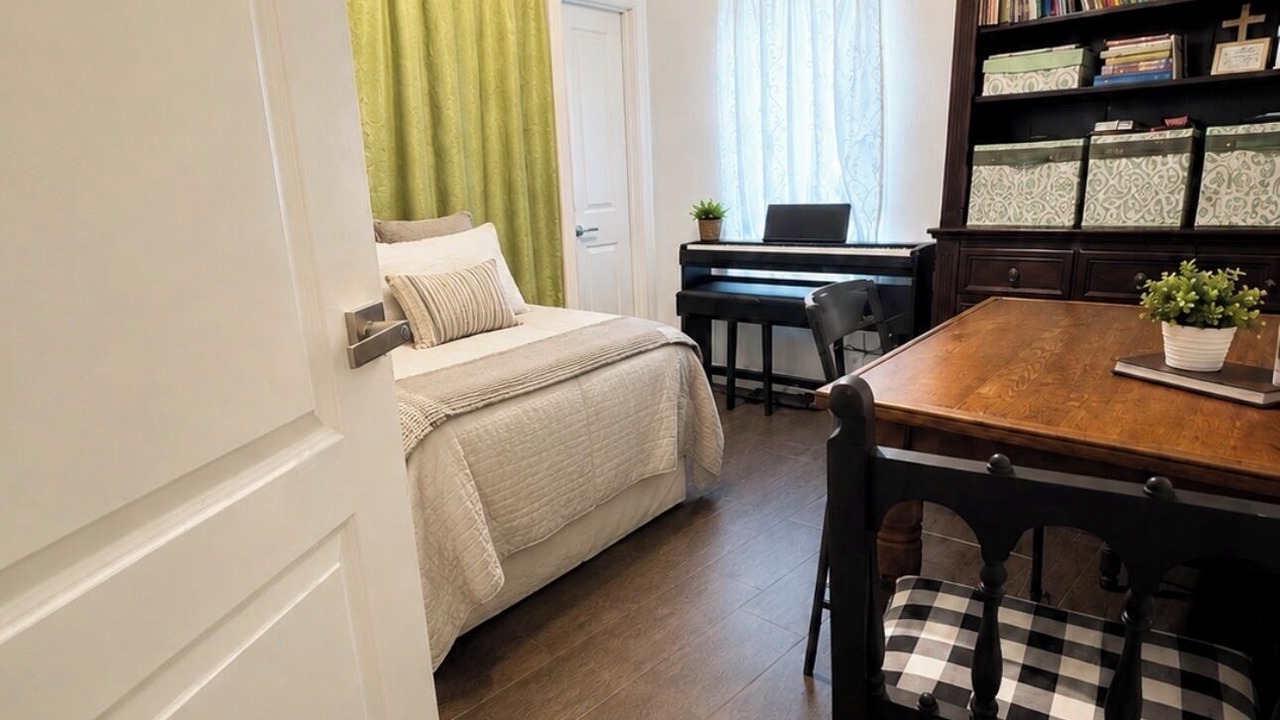 Photo of Bedroom in League City