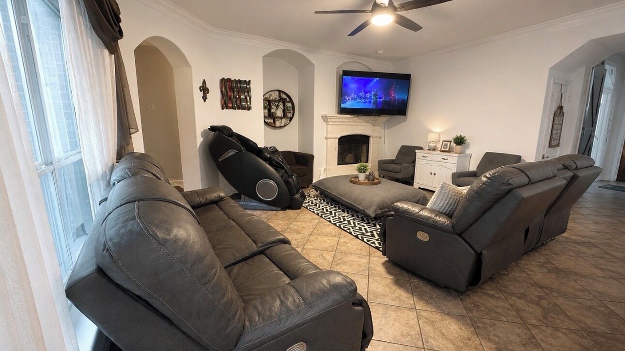 Photo of Livingroom in League City