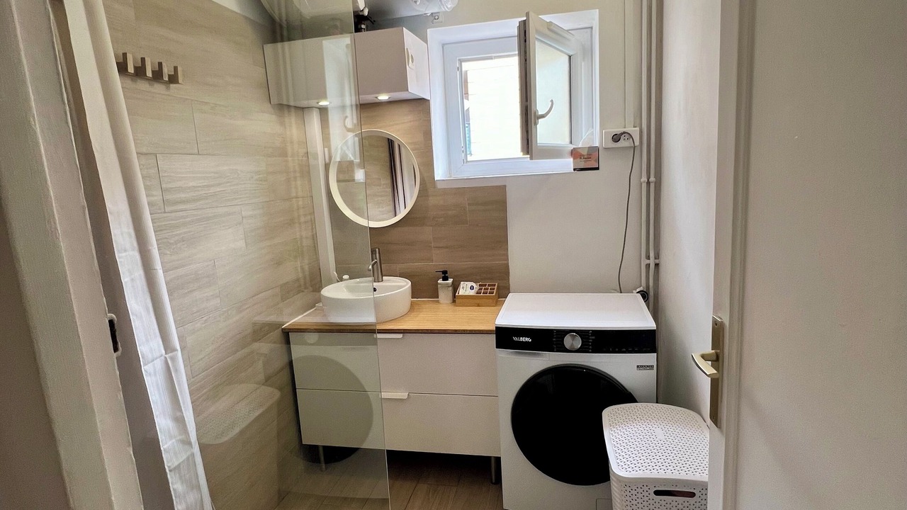 Photo of Bathroom in Faubourg