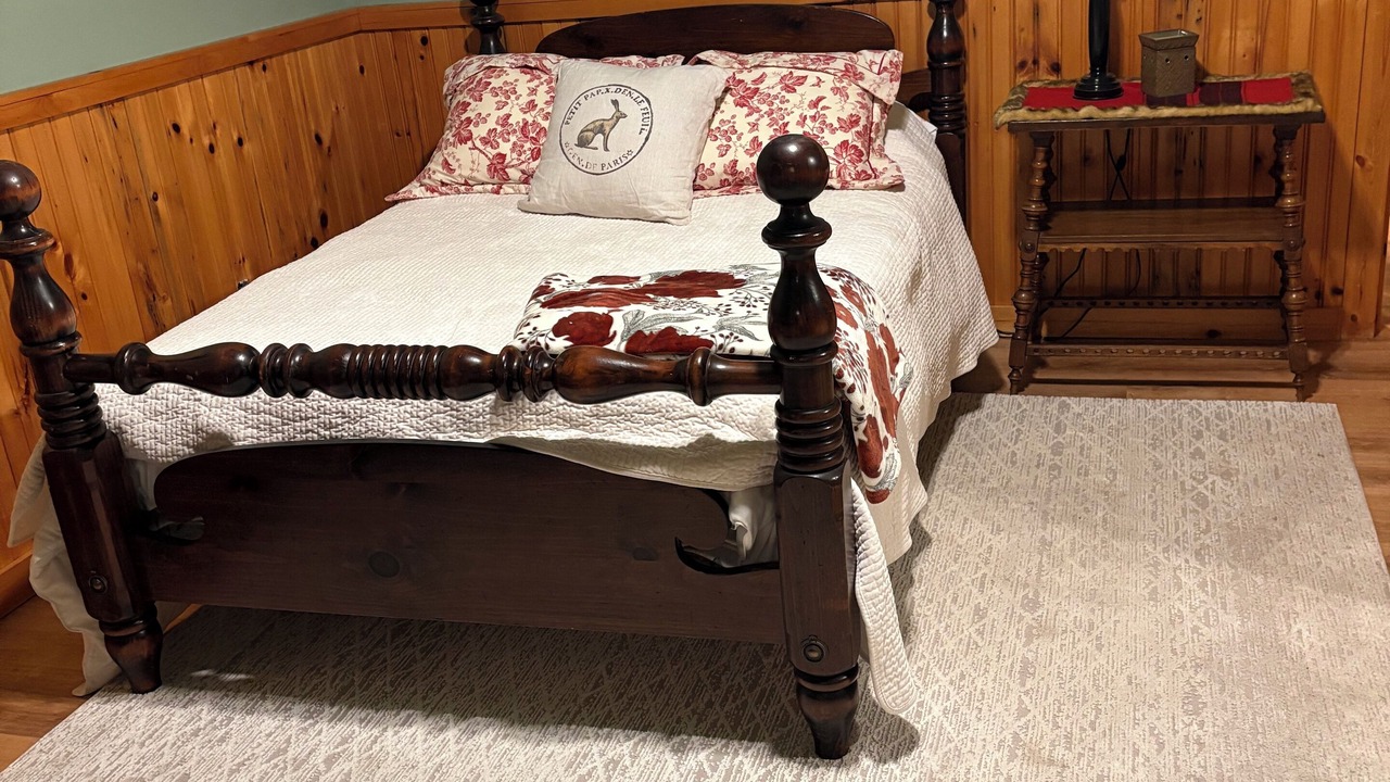 Photo of Bedroom in Molalla