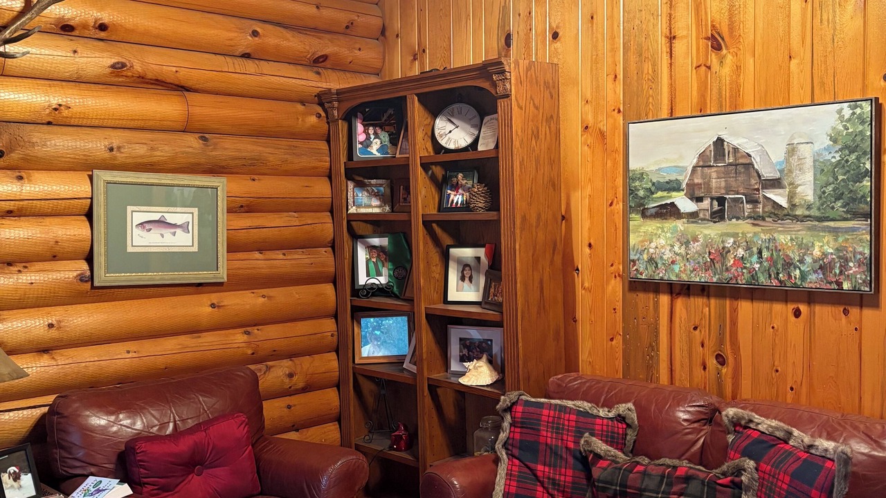 Photo of Livingroom in Molalla