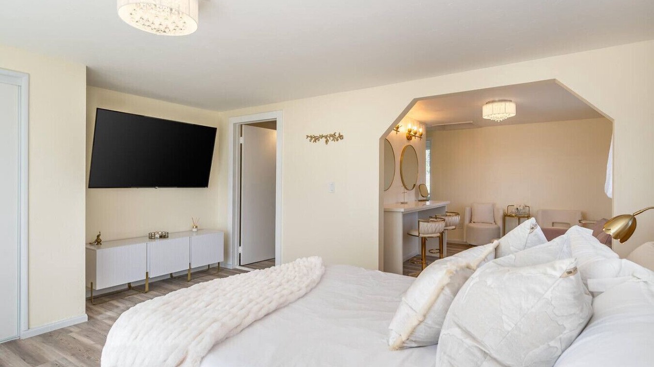 Photo of Bedroom in Valley Center