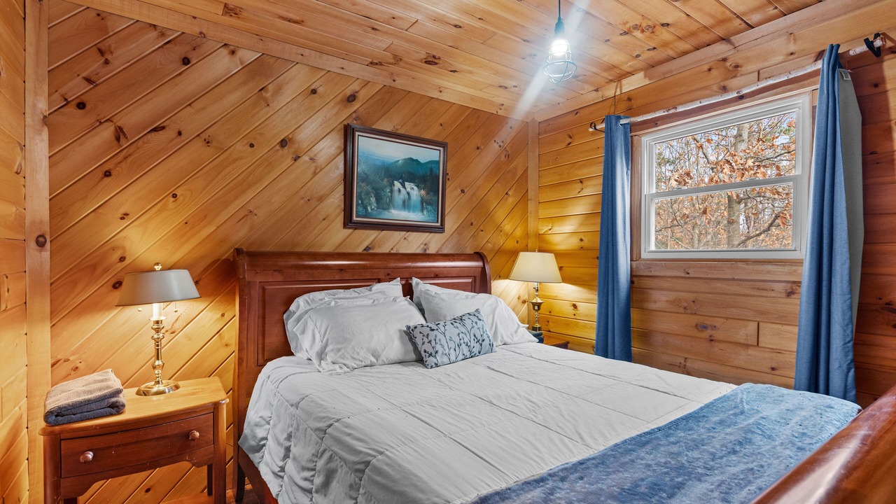 Photo of Bedroom in Johnsburg