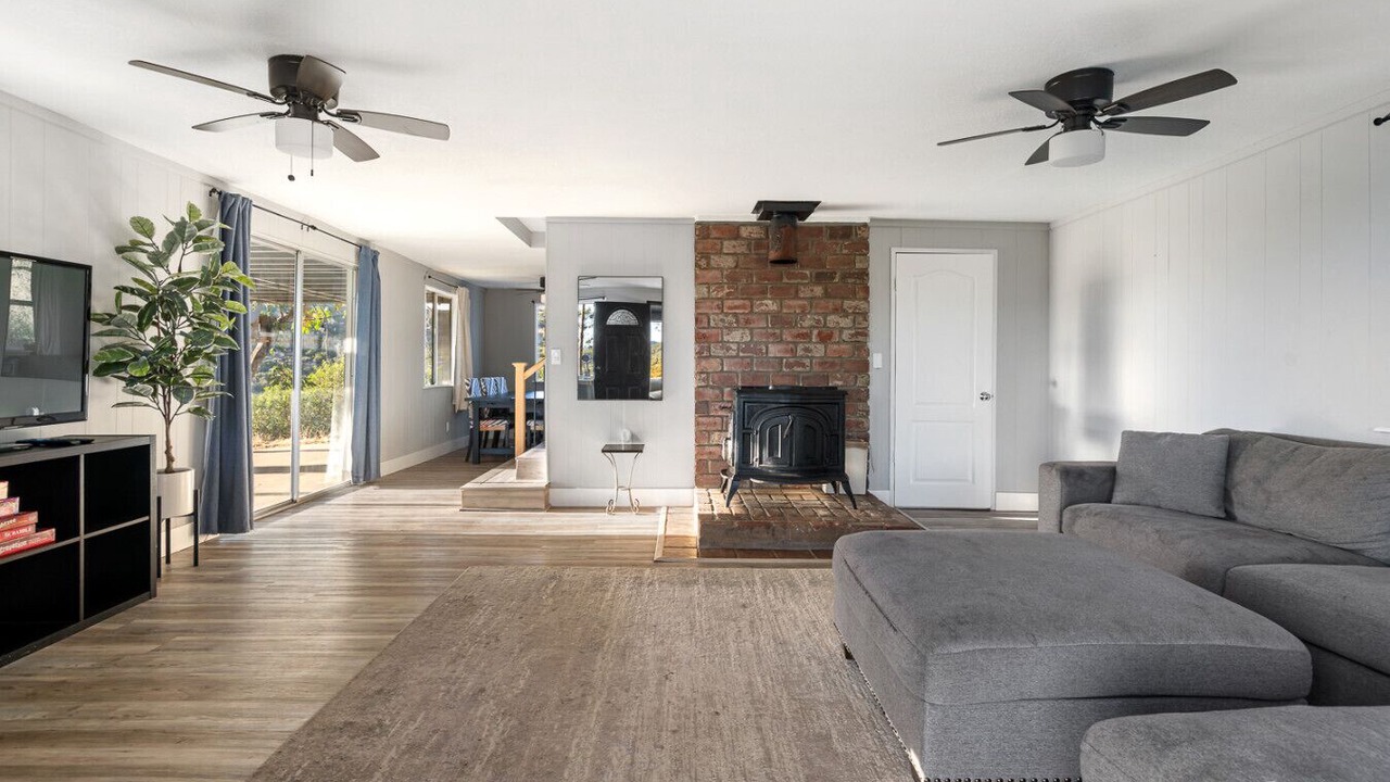Photo of Bedroom in Valley Center