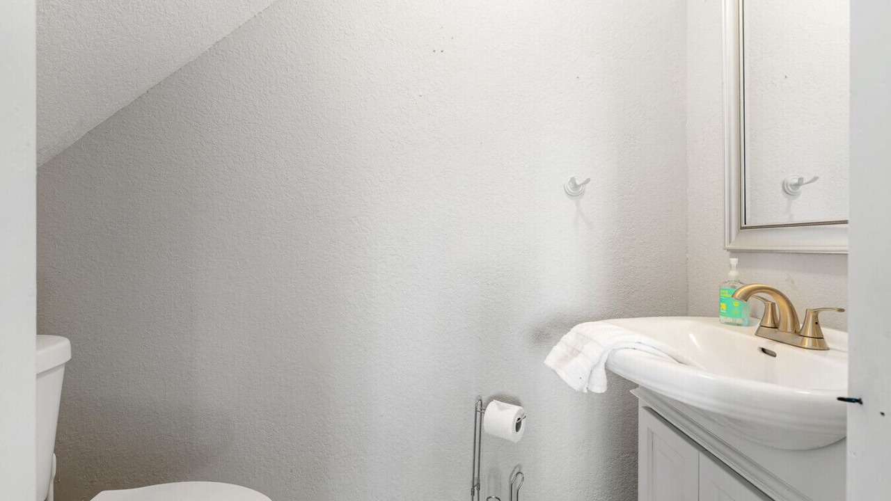 Photo of Bathroom in Valley Center