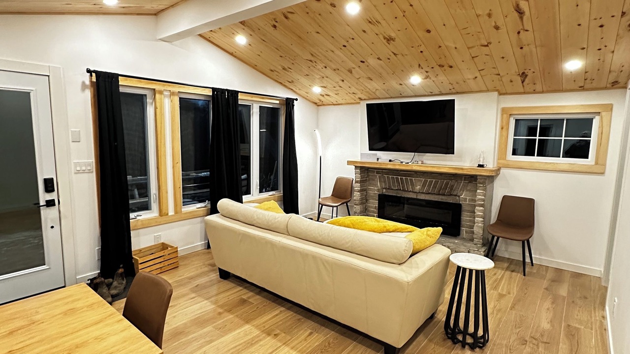 Photo of Livingroom in Batchawana Bay