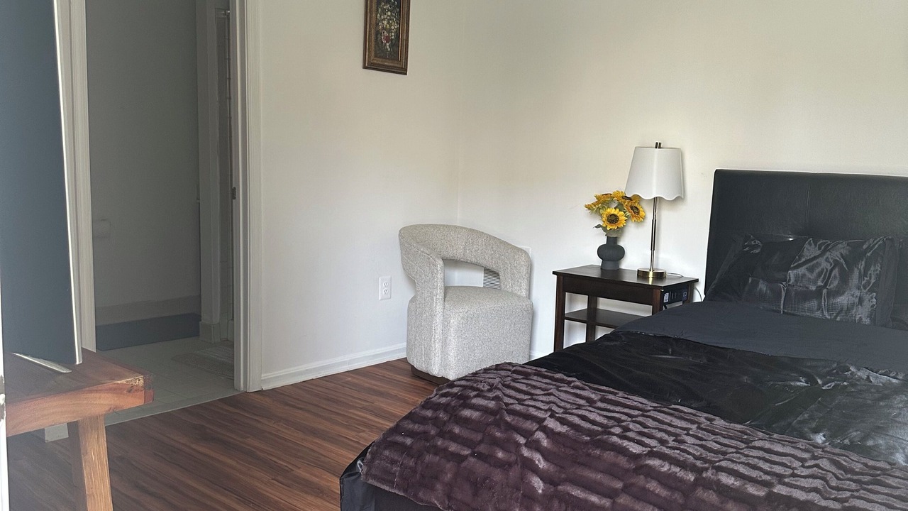 Photo of Bedroom in Scaggsville