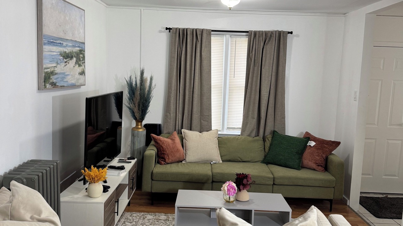 Photo of Livingroom in Hempstead