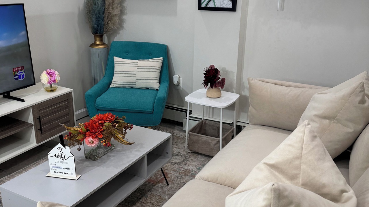 Photo of Livingroom in Hempstead