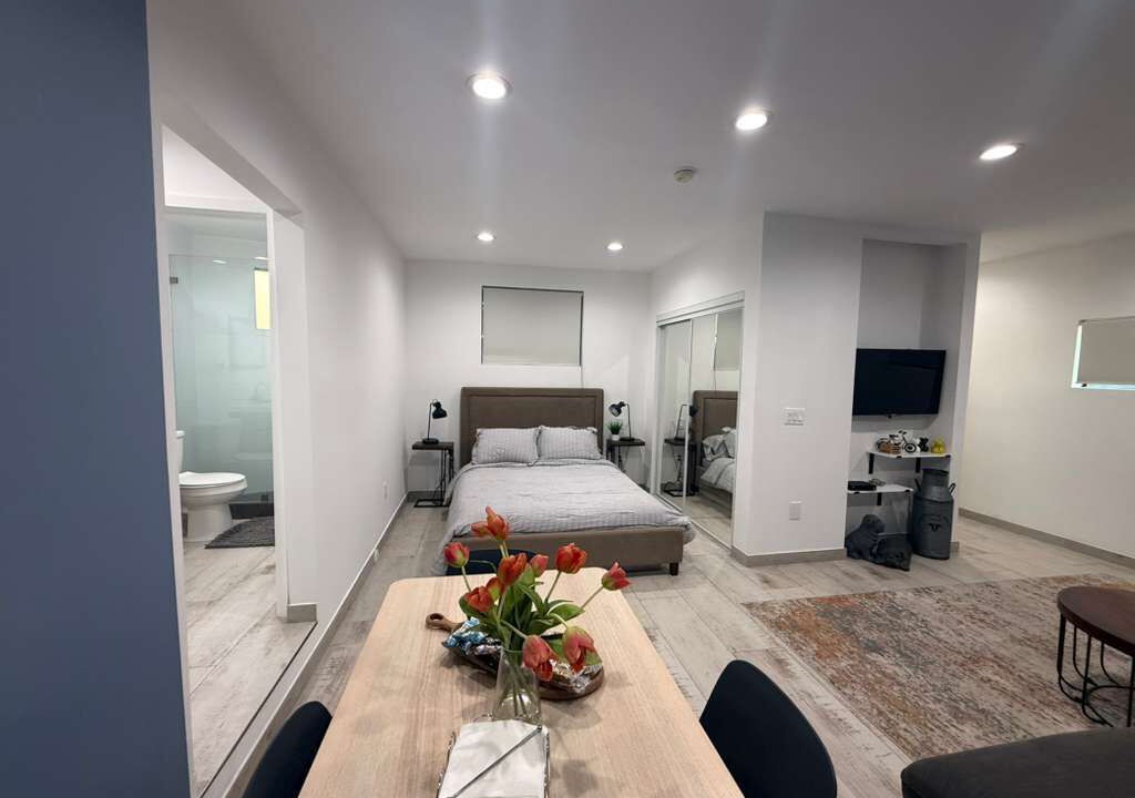 Photo of Bedroom in Northridge