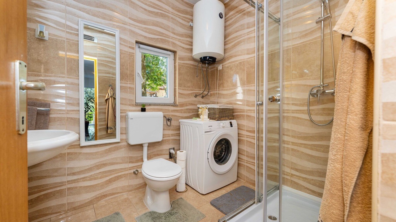 Photo of Bathroom in Skradin