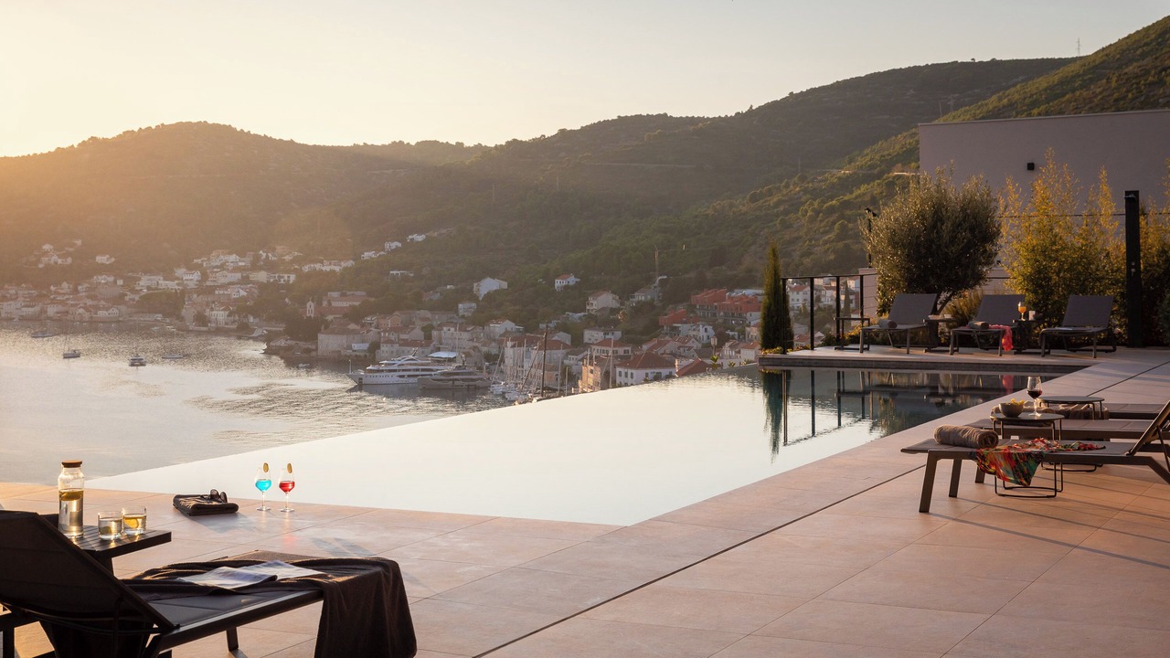 Photo of Outdoor in Cove Rogacic