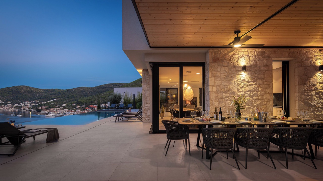 Photo of Outdoor in Cove Rogacic