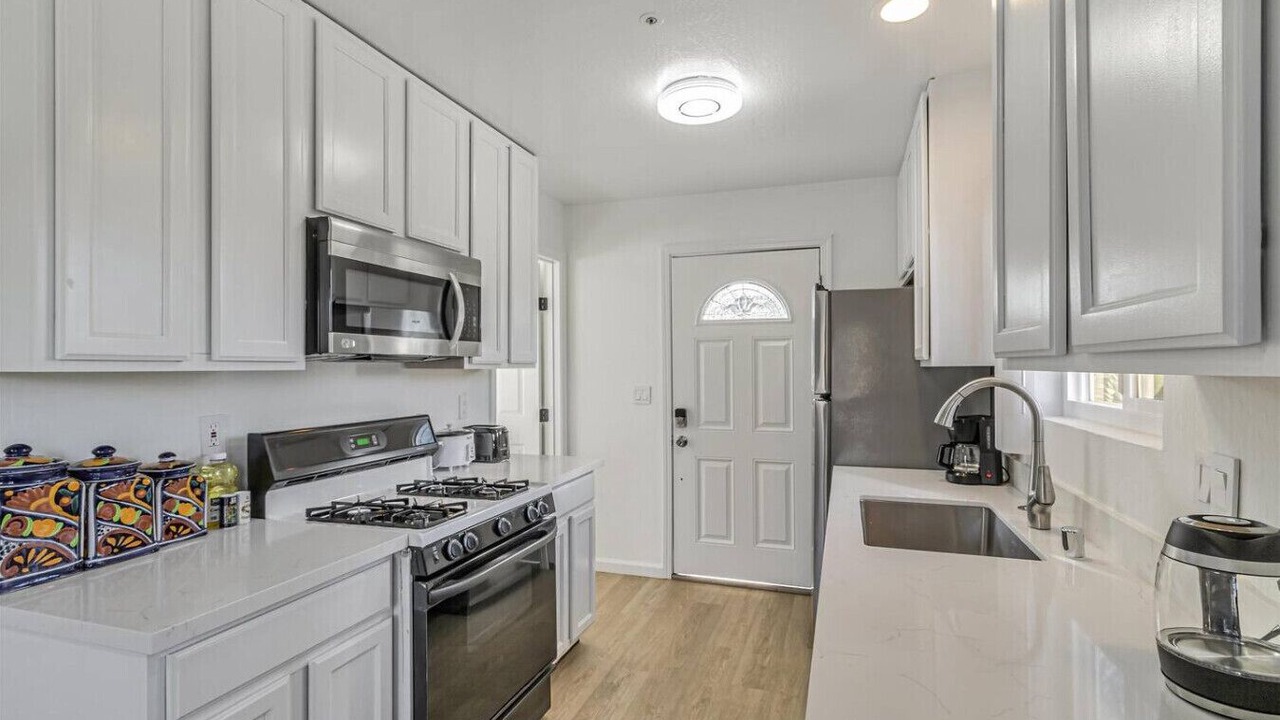 Photo of Kitchen in Heritage District