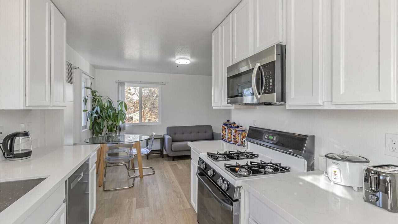 Photo of Kitchen in Heritage District