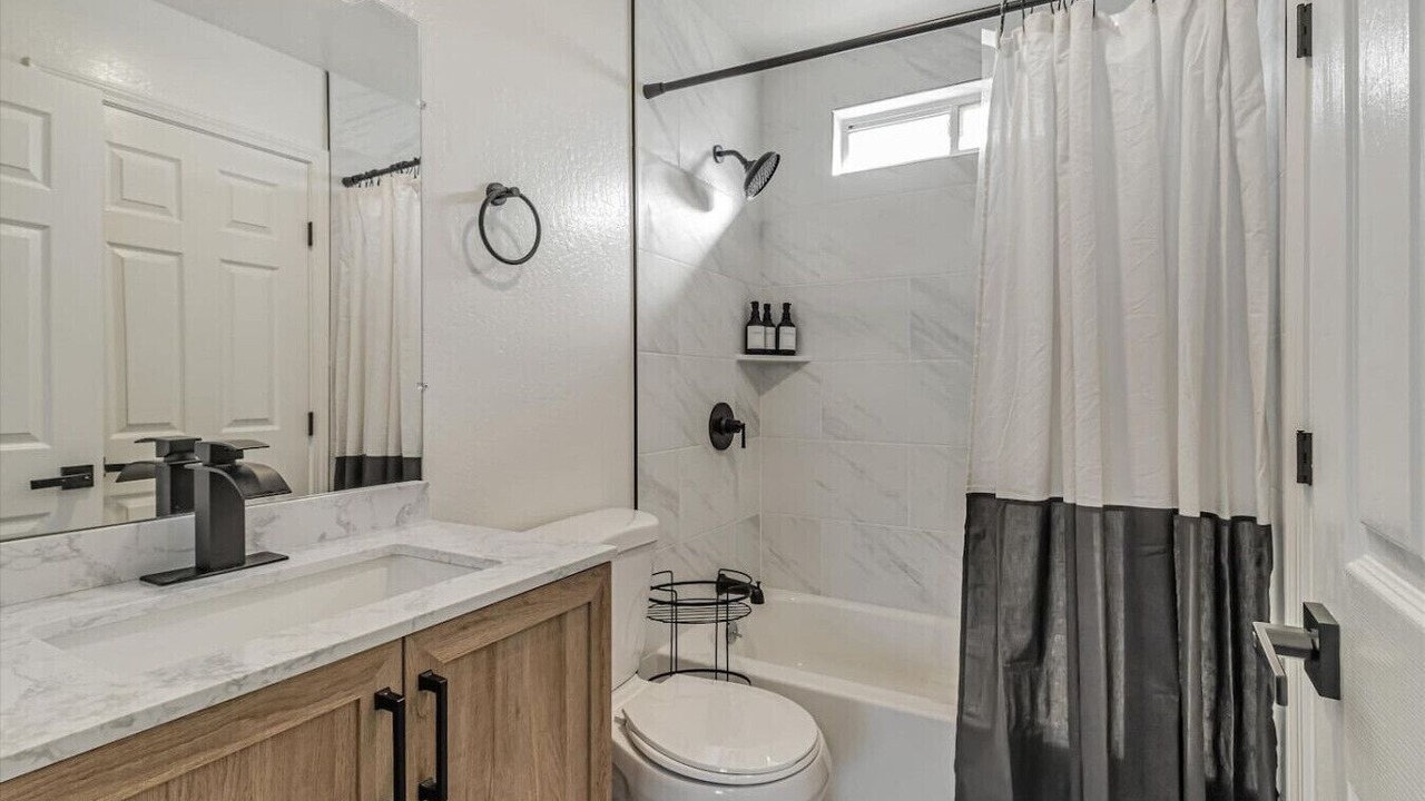 Photo of Bathroom in Heritage District