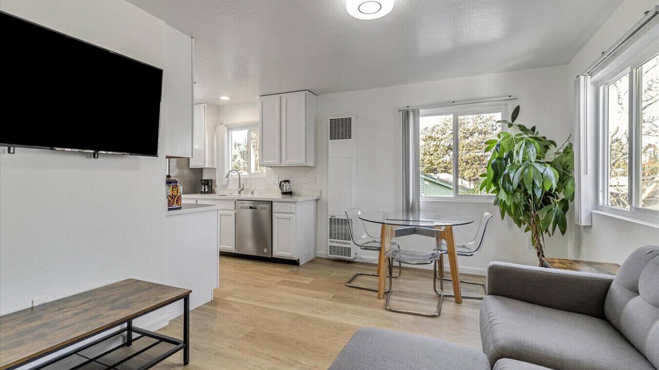 Photo of Livingroom in Heritage District