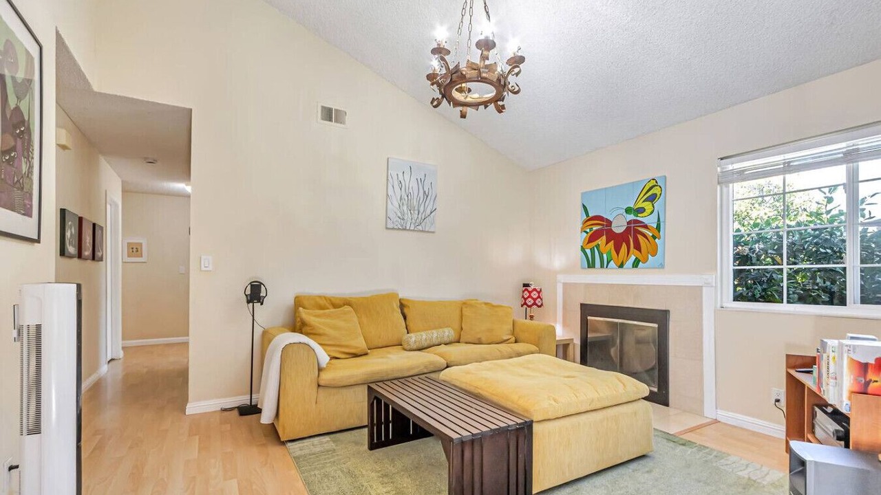 Photo of Livingroom in Ardenwood