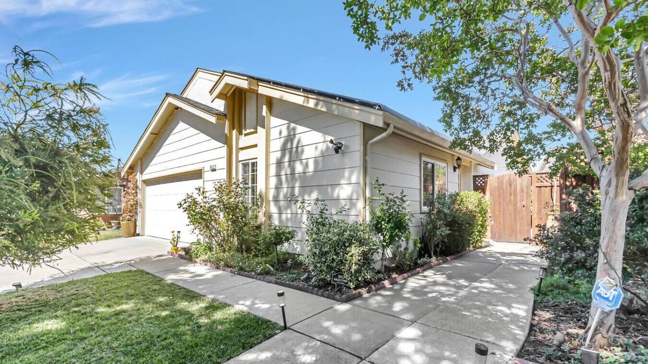 Photo of Outdoor in Ardenwood