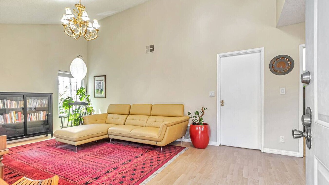 Photo of Livingroom in Ardenwood