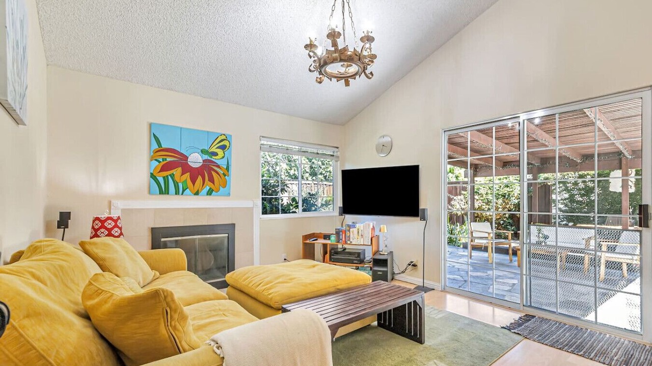 Photo of Livingroom in Ardenwood