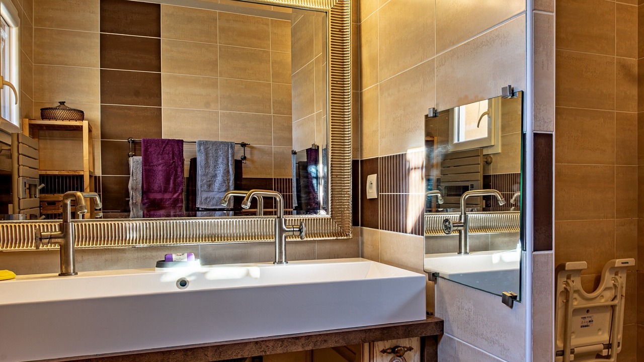 Photo of Bathroom in Couiza