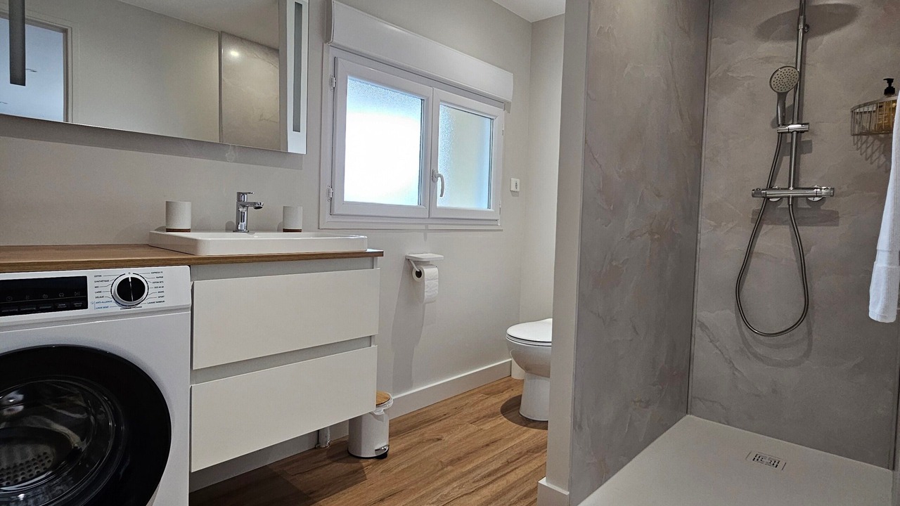 Photo of Bathroom in Neuville-de-Poitou