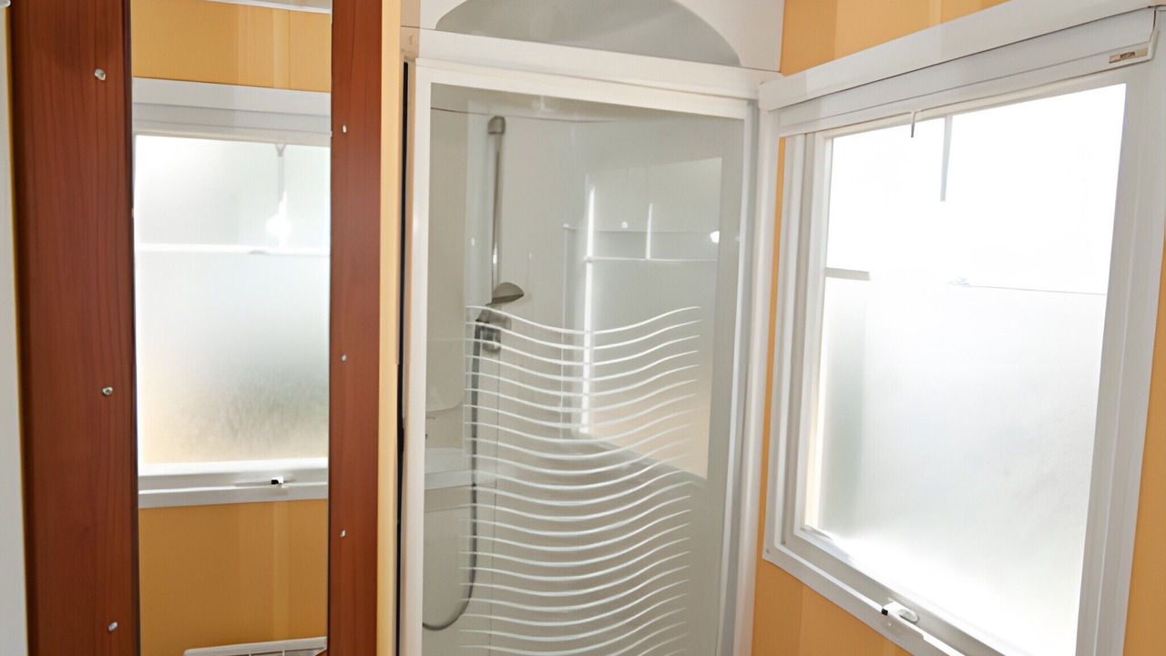 Photo of Bathroom in Neuville-de-Poitou
