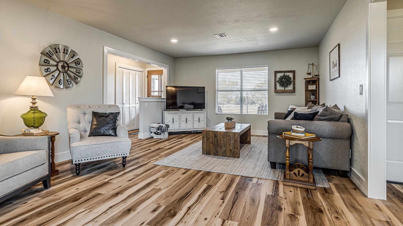 Photo of Livingroom in Owasso