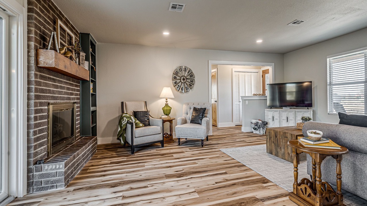 Photo of Livingroom in Owasso