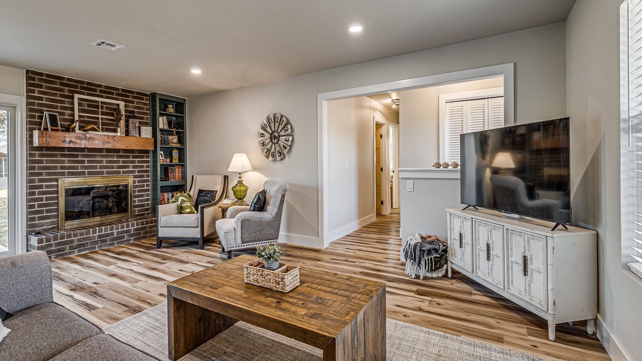 Photo of Livingroom in Owasso