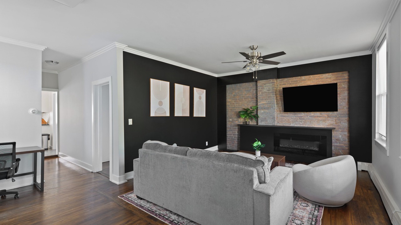 Photo of Livingroom in Little Ferry