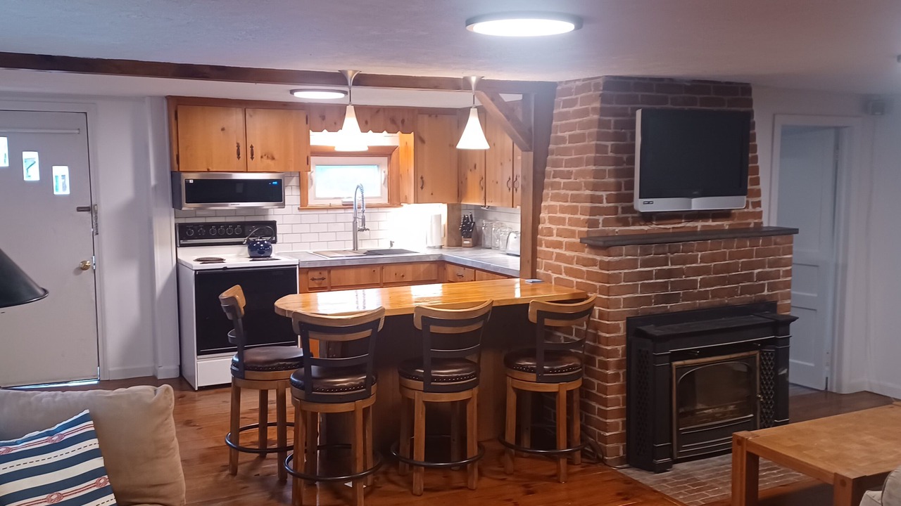 Photo of Livingroom in Amherst