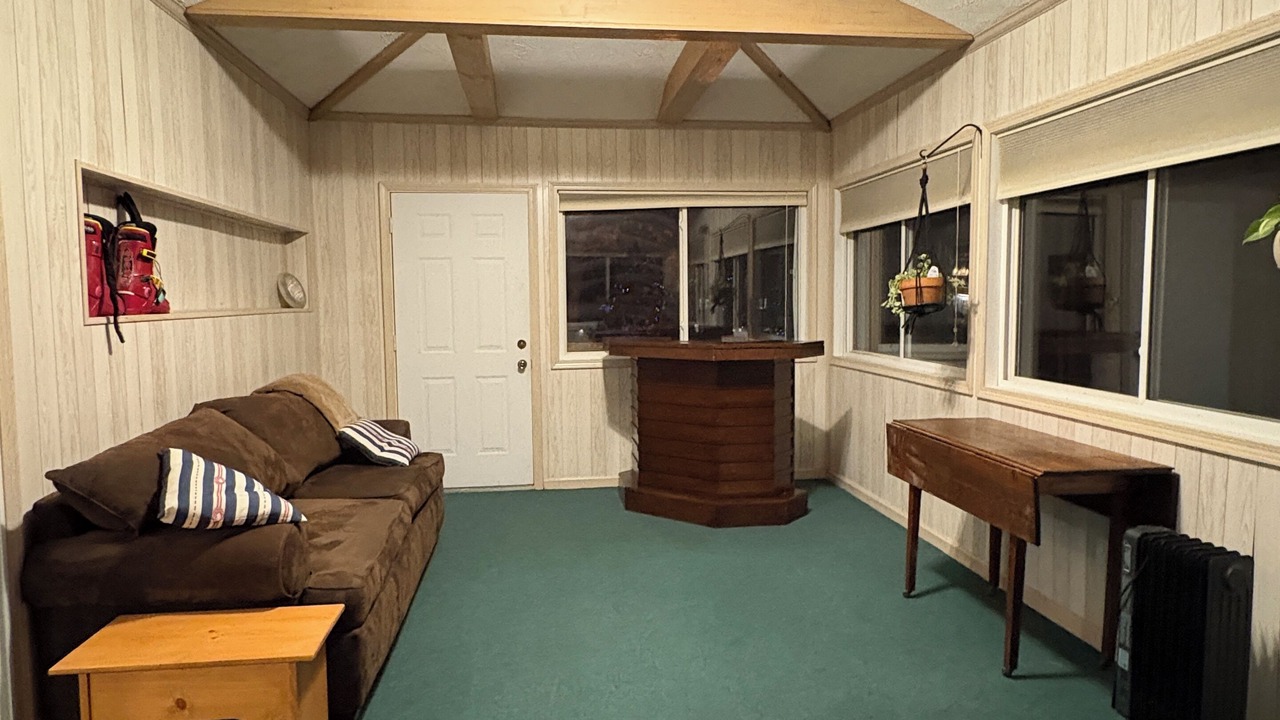 Photo of Livingroom in Amherst