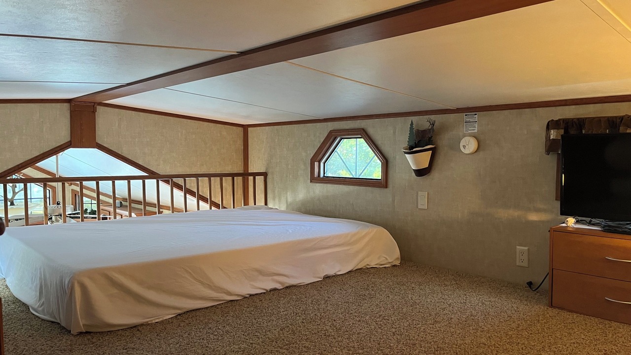 Photo of Bedroom in Alanson