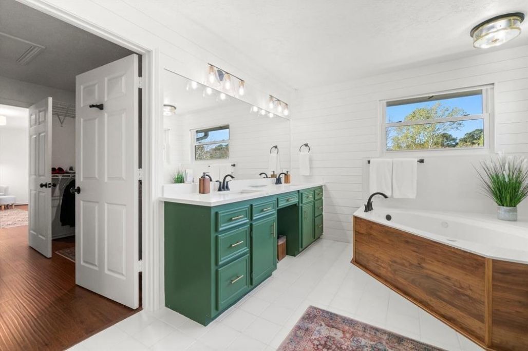 Photo of Bathroom in Coldspring