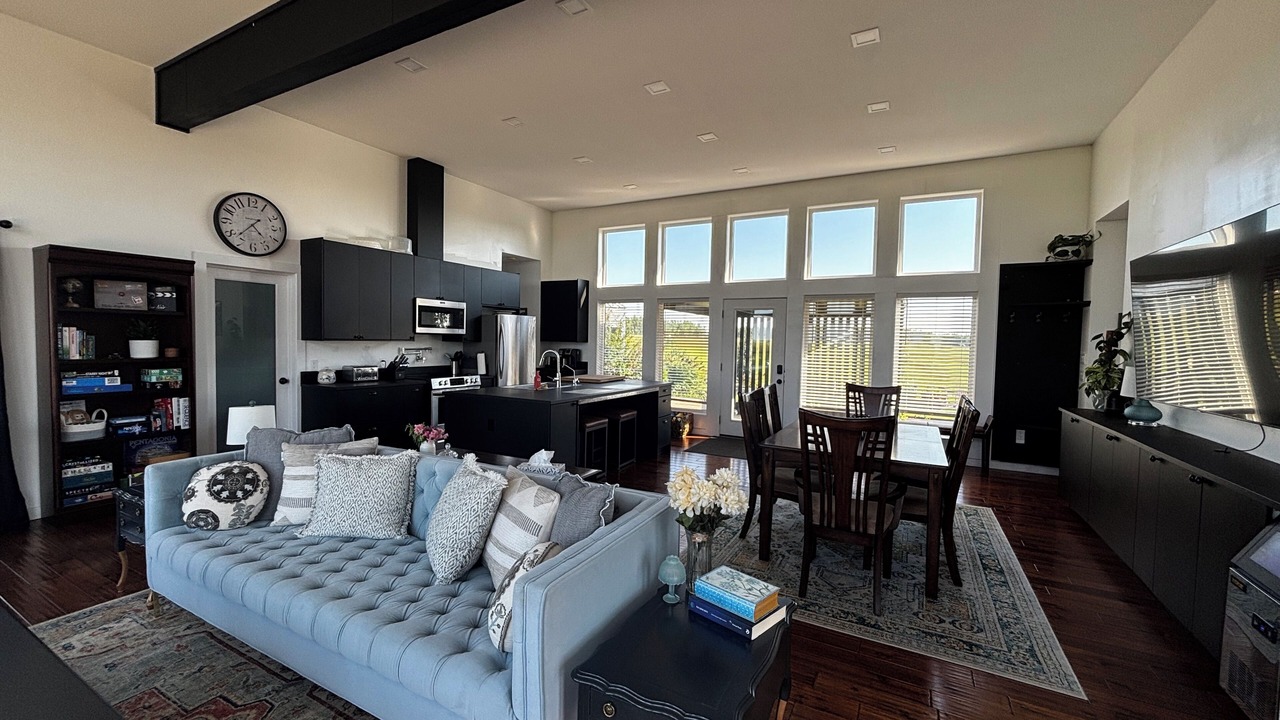 Photo of Livingroom in Batoche