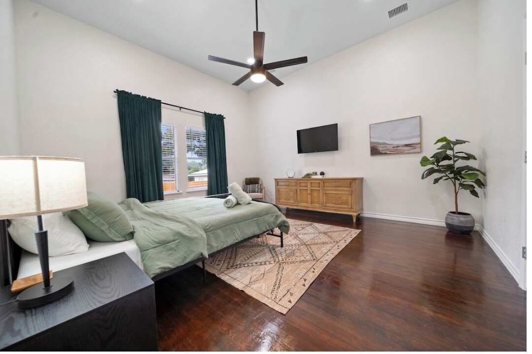 Photo of Bedroom in Mahncke Park