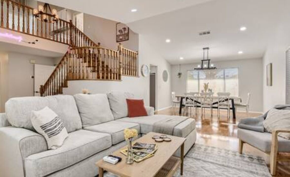 Photo of Livingroom in Canyon Gate