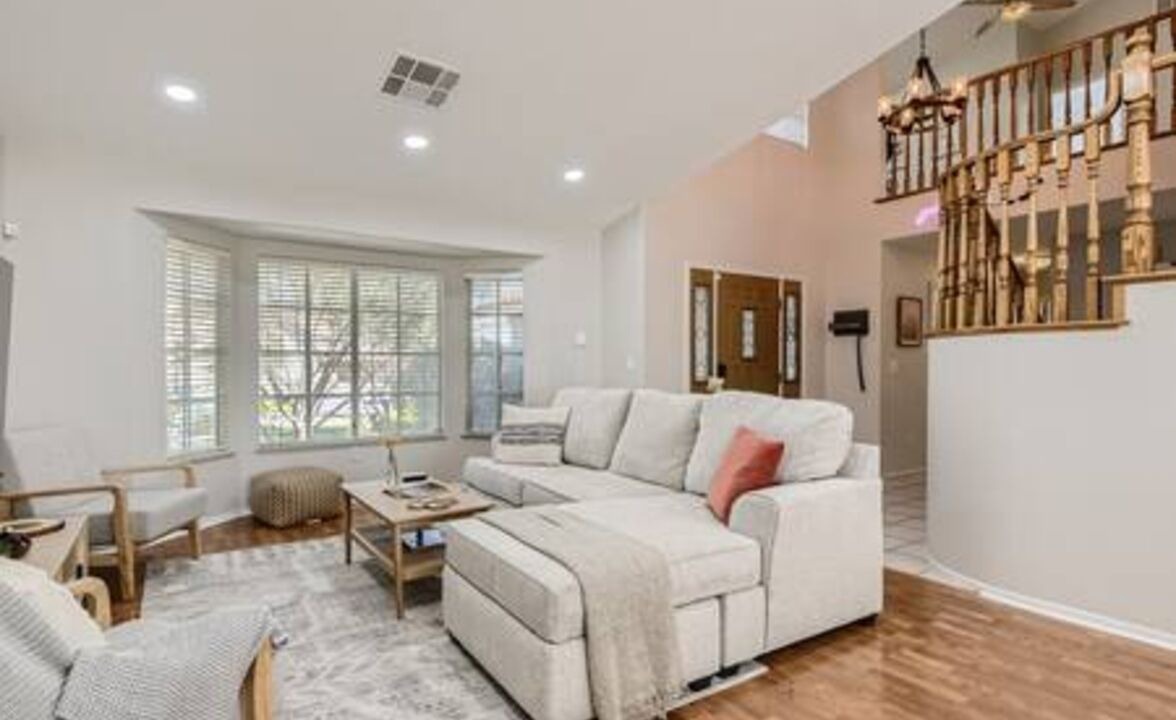 Photo of Livingroom in Canyon Gate