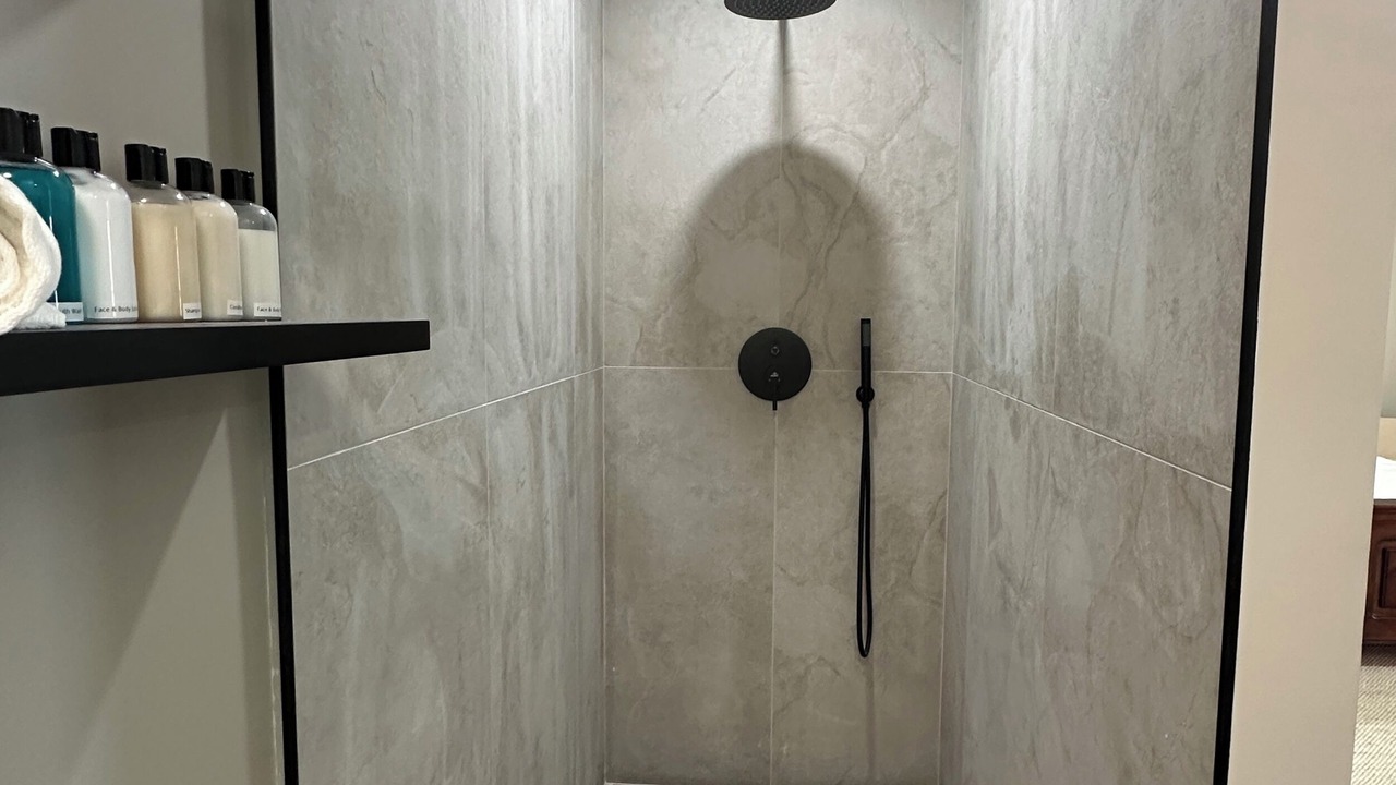 Photo of Bathroom in Northridge