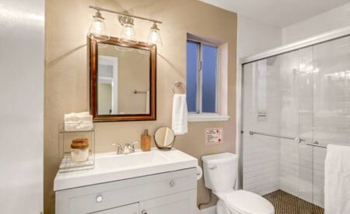 Photo of Bathroom in Chinatown