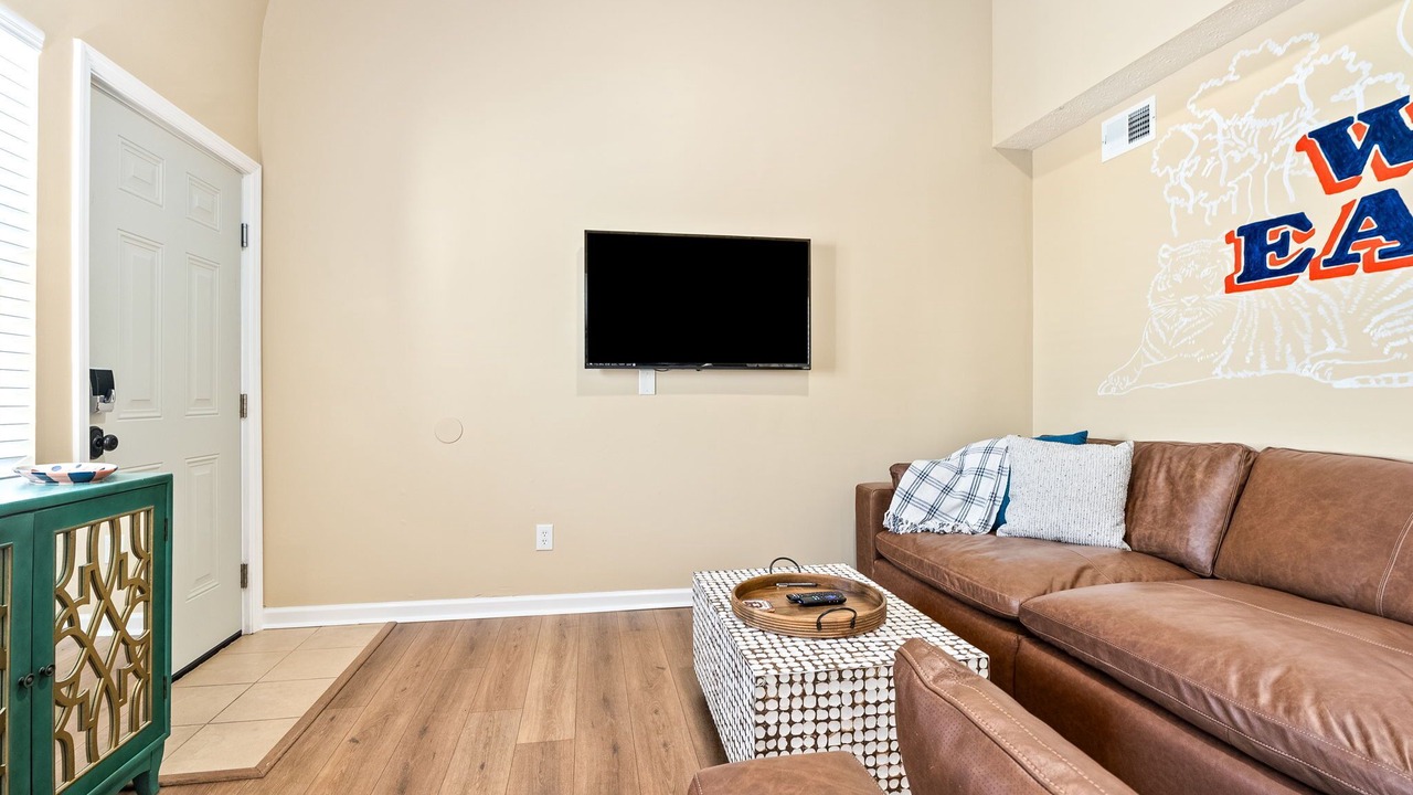 Photo of Livingroom in Auburn