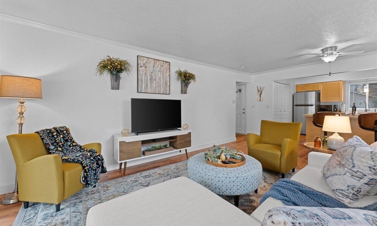 Photo of Livingroom in Cedar Mill